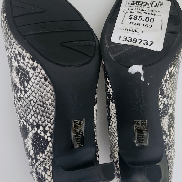 Life Stride Snakeskin Patterned Women's Heels - Picture 9 of 10
